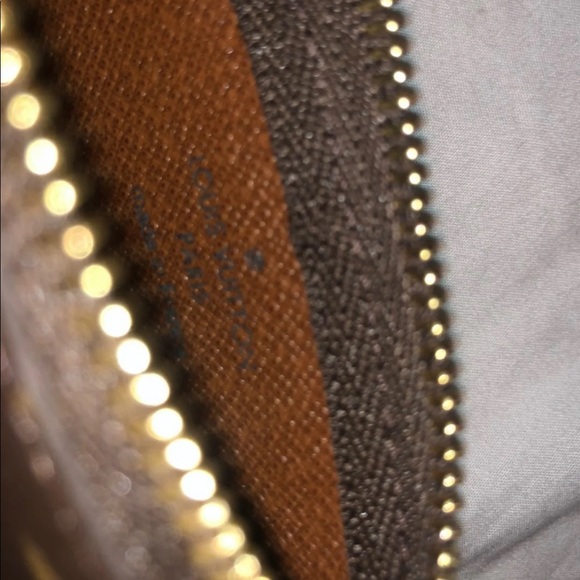 Louis Vuitton Cles Monogram Key Pouch - Picture 5 of 7